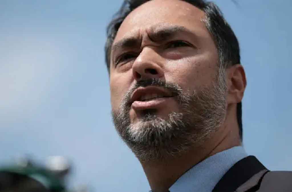 Congresista advierte que bloqueo naval a Venezuela es "un acto de guerra