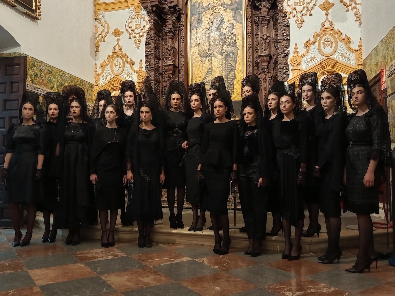 «Sí, Mantilla»: Rigor y luto de la pasión y muerte de Cristo