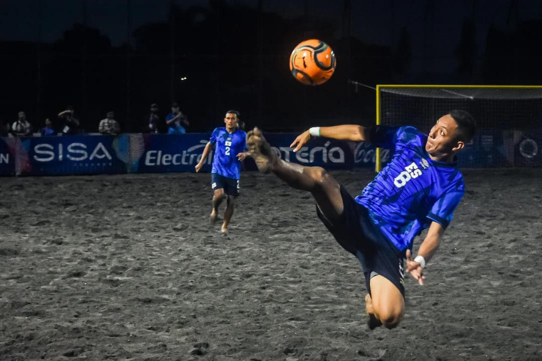 INDES, FESFUT y Beach Soccer Worldwide presentan la cuarta edición de El Salvador Beach Soccer Cup