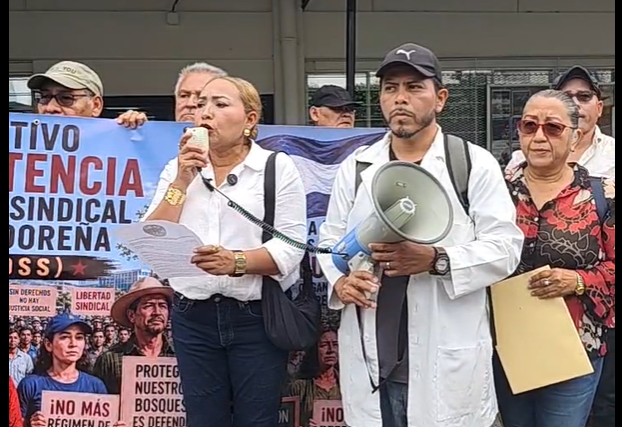 El Salvador no cumple con las condiciones democráticas ni laborales para salir de la lista corta
