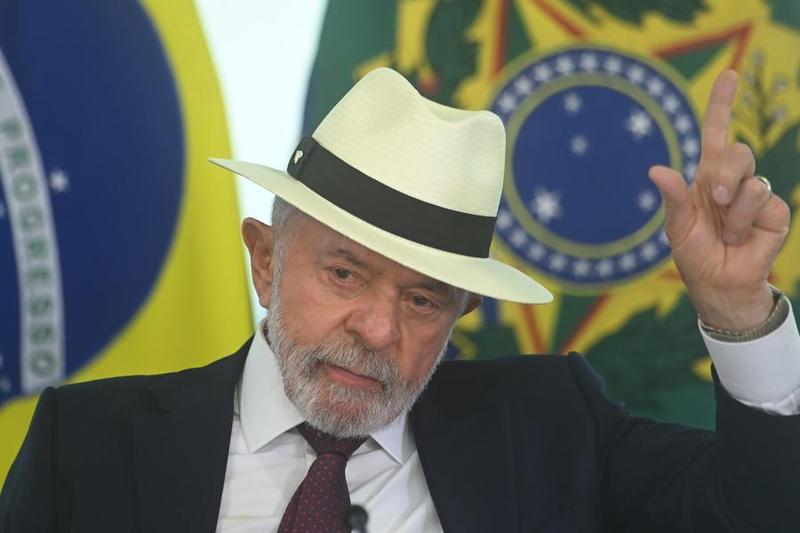 Lula amplía ventaja contra Flávio Bolsonaro y es favorito a la reelección, asegura encuesta