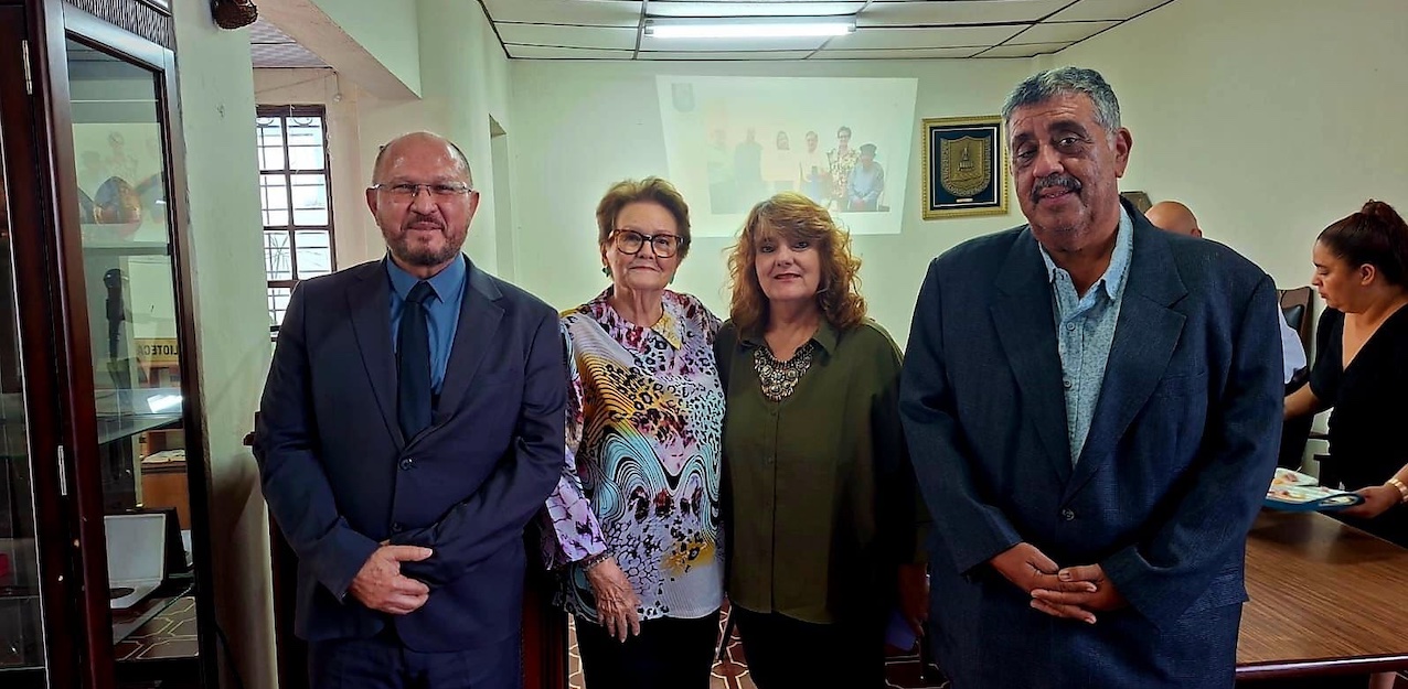 La Academia Salvadoreña de la Lengua juramenta nueva directiva