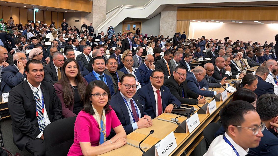 El Salvador sale oficialmente de la Lista Corta de la OIT